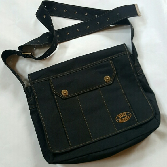 Steve Madden Messenger Bag!