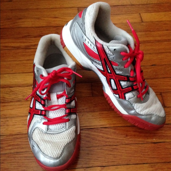 Asics volleyball shoe