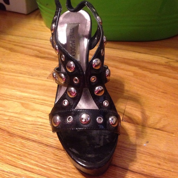 Steve Madden Studded Heels. Size 7. - Picture 3 of 3