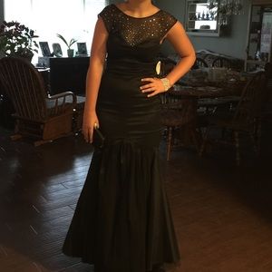 Black prom dress