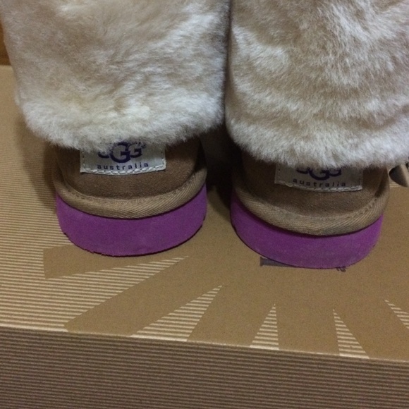 SOLD - Picture 3 of 4