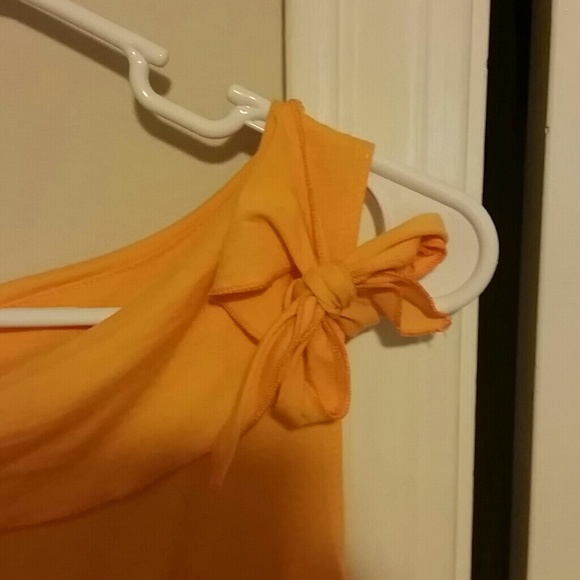 Cute marigold Banana Republic tank - Picture 4 of 4