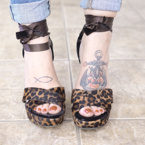 Cheetah-print wedges