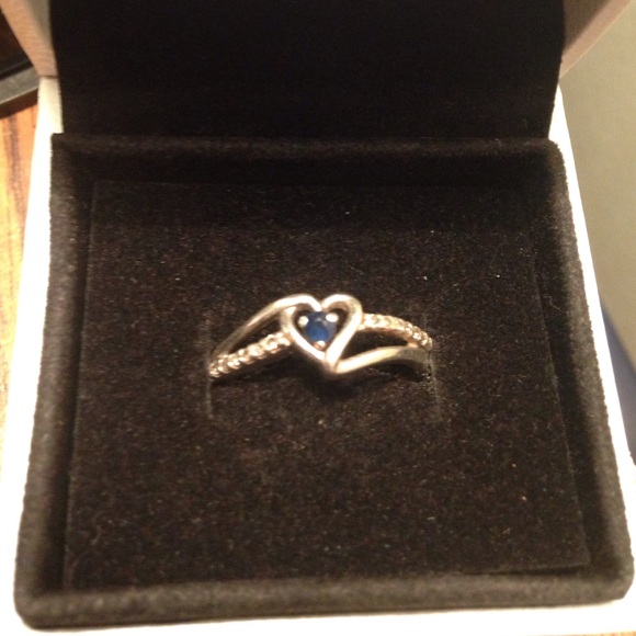 Sterling silver/Sapphire ring in pandora box