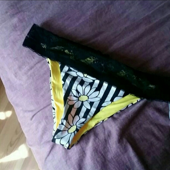 "Fancy pants" lace bikini botttom