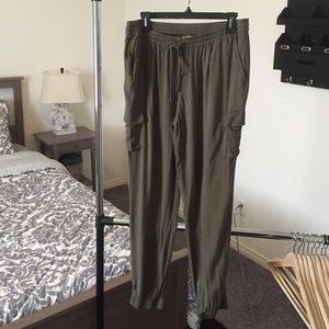 New York and company slouchy pants