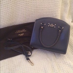 Kate Spade navy blue purse 💙