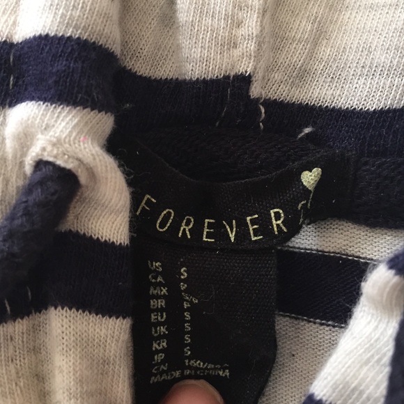 Striped Crop hoodie - Picture 2 of 2