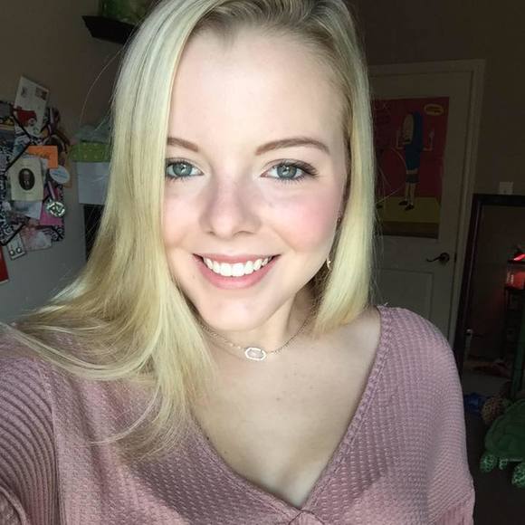 Meet your Posher, Taylor