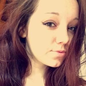 Meet your Posher, Ella