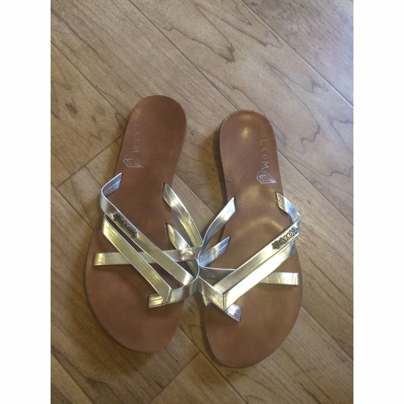 Silver Volcom  sandals