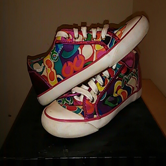 COACH SHOES SIZE 6