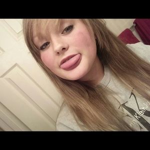 Meet your Posher, Abigail