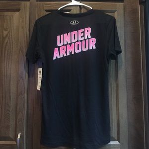 Under Armour semi-fitted top