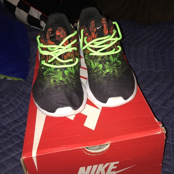 Nike Roshe sneakers