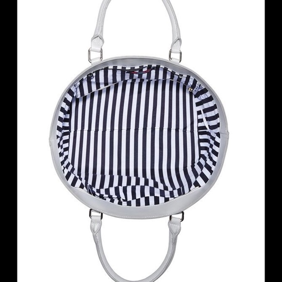 SOLD/Oversized Large Faux LthrTote/@pinkturtle7755 - Picture 3 of 4