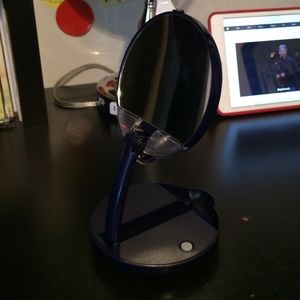 Revlon 15x Lighted travel makeup mirror