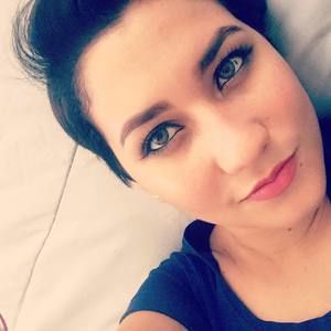 Meet your Posher, Gabriela
