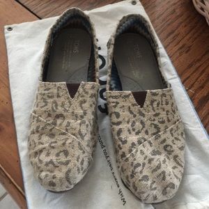 Toms Cheetah Flats