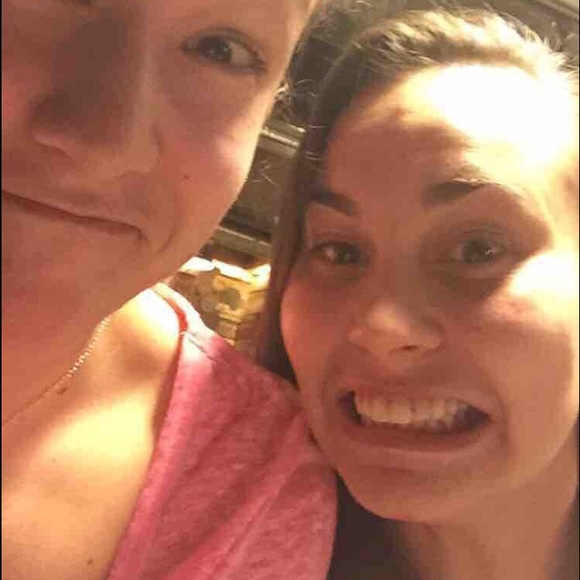 Meet your Posher, Kayla - Picture 1 of 1