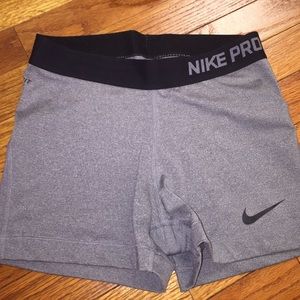 Women's Nike Pros size:M
