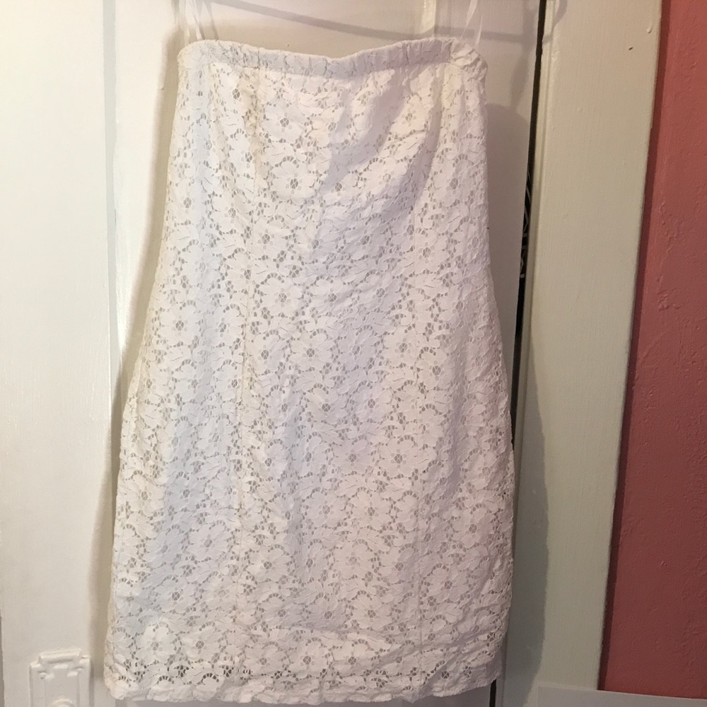 White lace strapless pencil dress