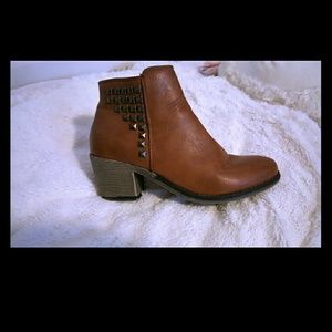 Stylish Camal booties Not for Sale