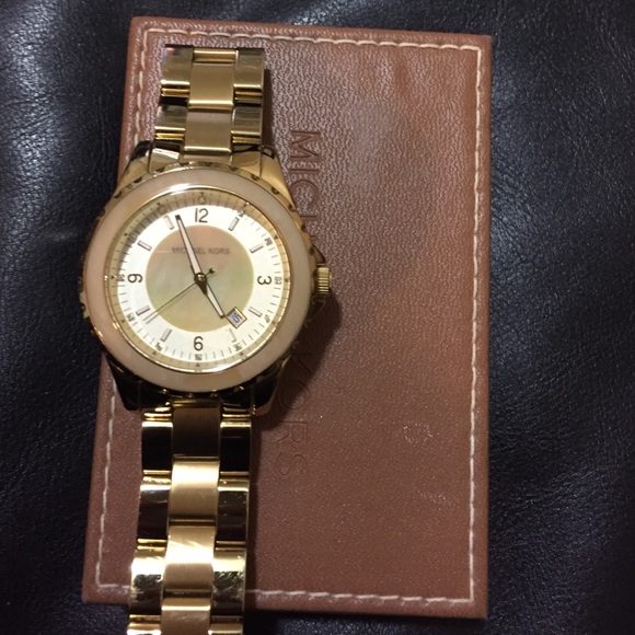 Watch - Picture 2 of 4