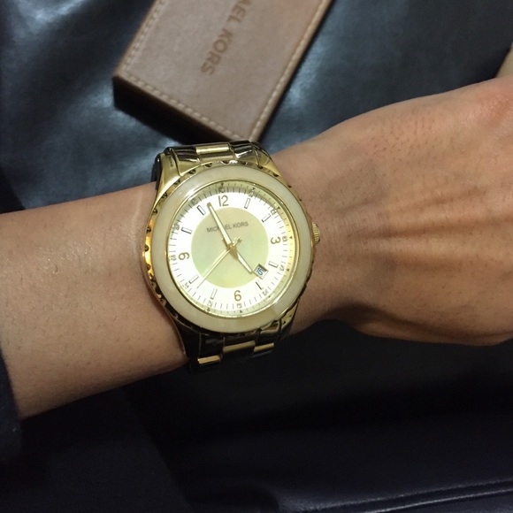 Watch - Picture 3 of 4