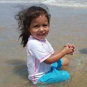 Meet your Posher, Cinthia