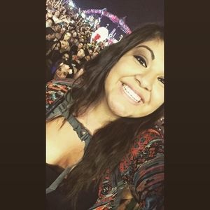 Meet your Posher, Jasmine