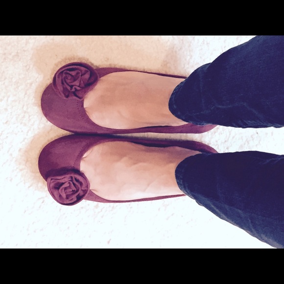ALDO Shoes - Aldo suede flats never worn!!
