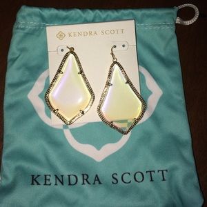 Kendra scott earrings!