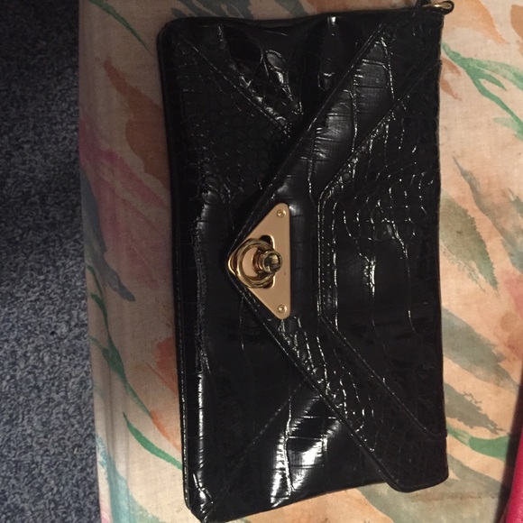 Great condition black and gold wrist let