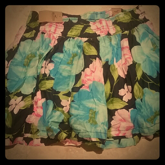 Hollister floral skirt