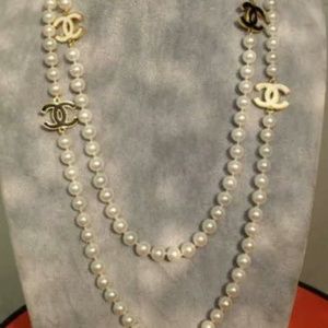 Costume Seashell Pearl Necklace