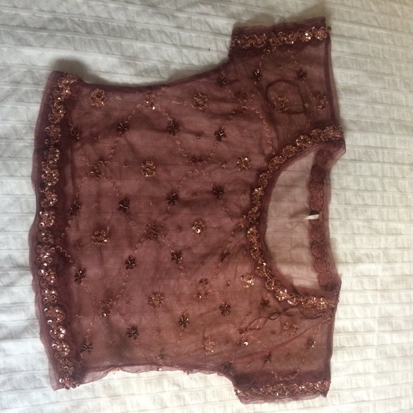 TRADED ❤️ sequined mesh crop top