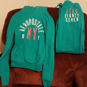 Sweatshirt and sweatpants set NWOT