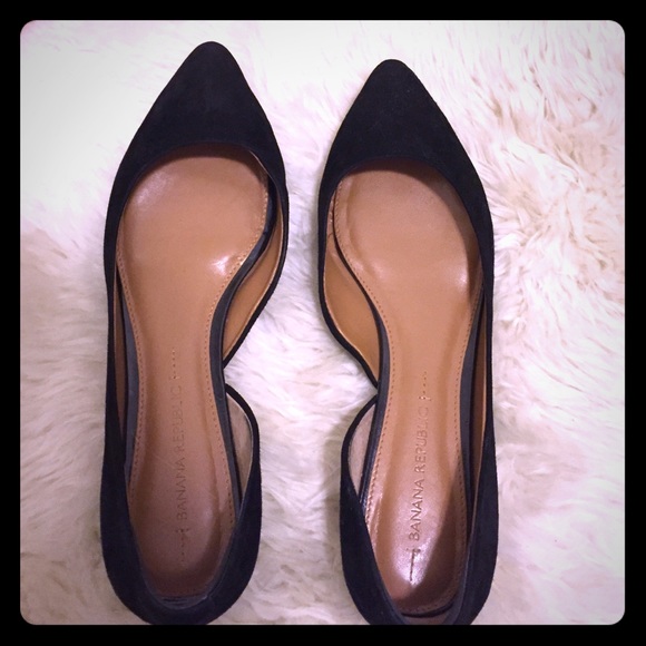 Banana Republic black cutout flats