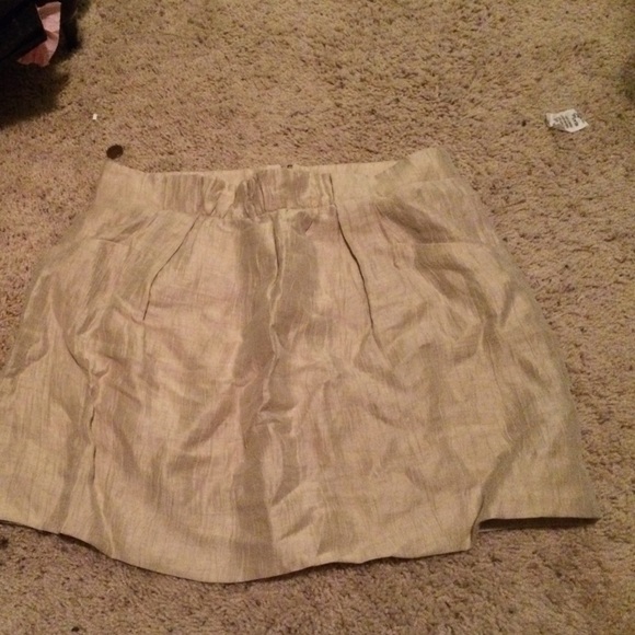 Tan jcrew skirt - Picture 1 of 2