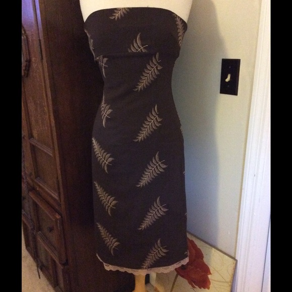 Ruth brown strapless dress w/leaf embroidery sz 4