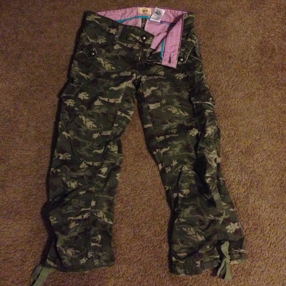 Levi's capris