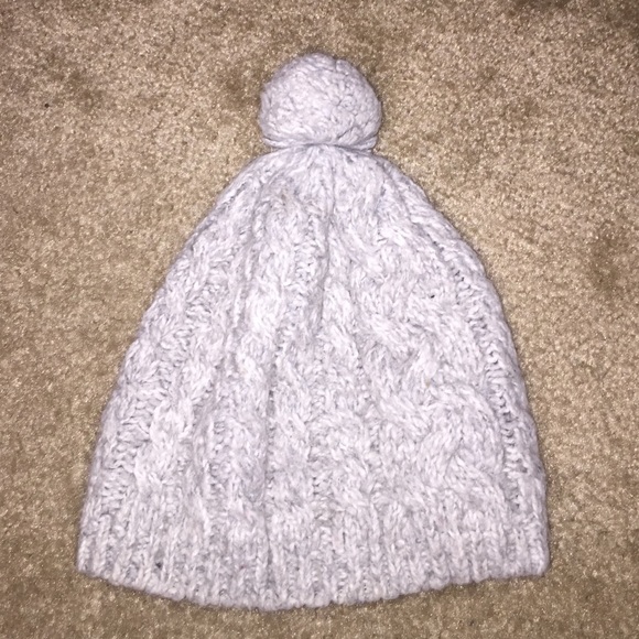 Gray knit Aeropostale Pom beanie