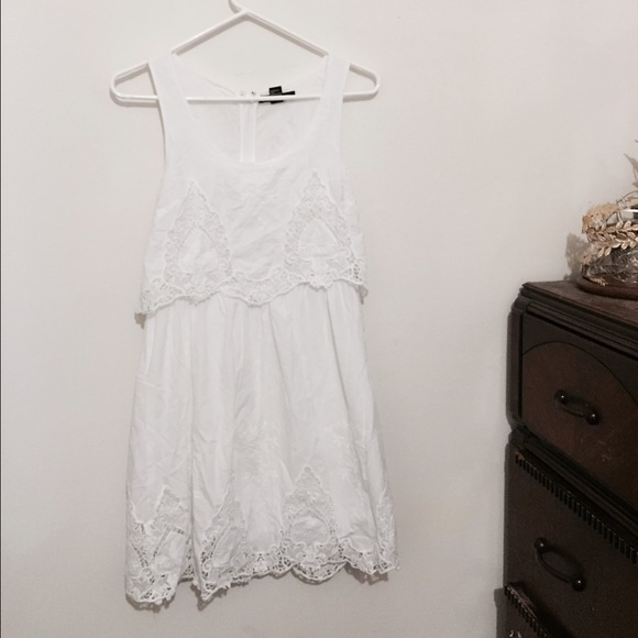 Forever 21 Dresses & Skirts - f21 White Eyelet Lace Sundress