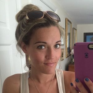 Meet your Posher, Jacqueline