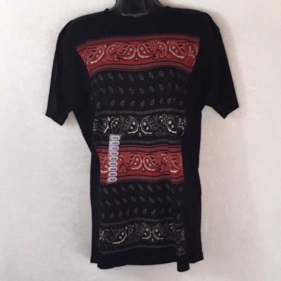 NWT Black T-shirt with bandana stripes size (M)