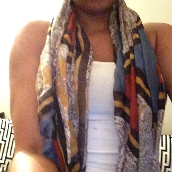 Scarf - Picture 2 of 4