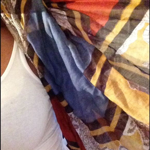 Scarf - Picture 3 of 4