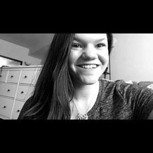 Meet your Posher, Nicoleana