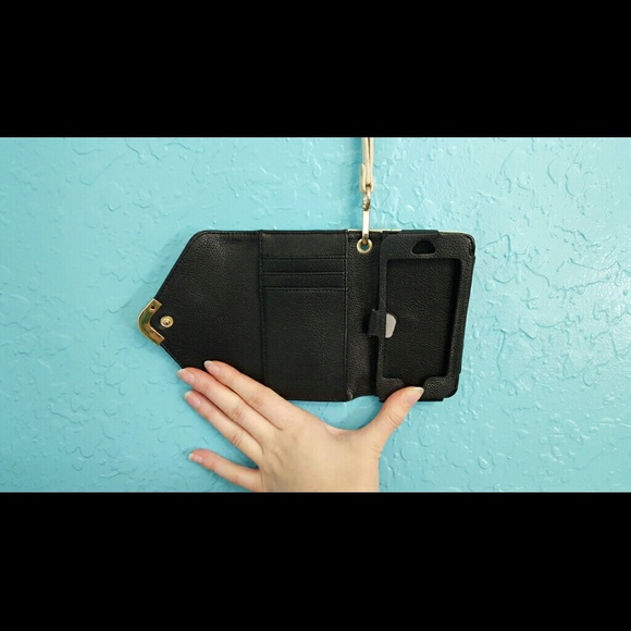 ~ IPhone 5 wallet/wristlet ~ - Picture 2 of 4